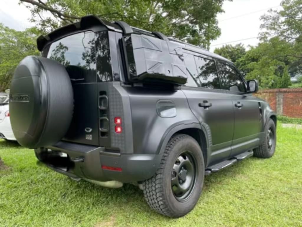 Trasportino del cambio montato lateralmente esterno adatto per Land Rover Defender 90 110 130 L851 L663 2020-2024 (bandiera nera)
