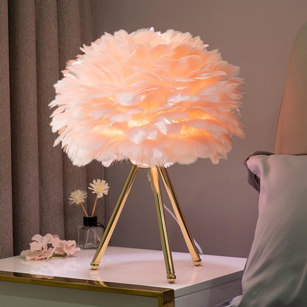 Mengjay Lámpara de Mesa LED con Plumas Diseño Elegante con Base Dorada, Casquillo E27 y Cable de 1.5m con Interruptor (Sin Bombilla) - Iluminación Decorativa para Salón y Dormitorio (Rosa claro)
