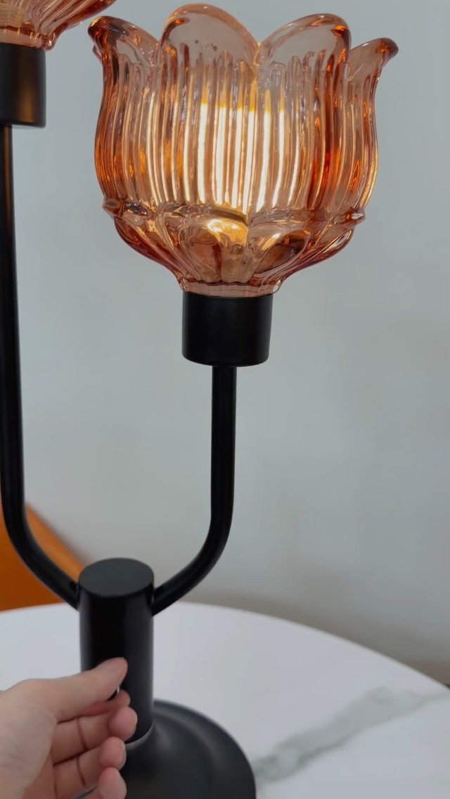 Image of Lightdot Mid Century Modern Table Lamp Dimmable Vintage Black Flower Lamp | Lotus Pink Glass Desk Lamp 2 Bulbs Included Warmwhite Ambient Nightstand Bedside Lamp for Living Room Bedroom Home Decor Gift