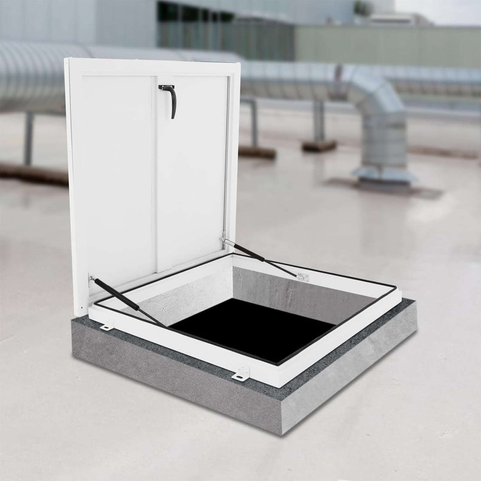 Escotilla de techo de aluminio para mantenimiento seguro en azoteas residenciales