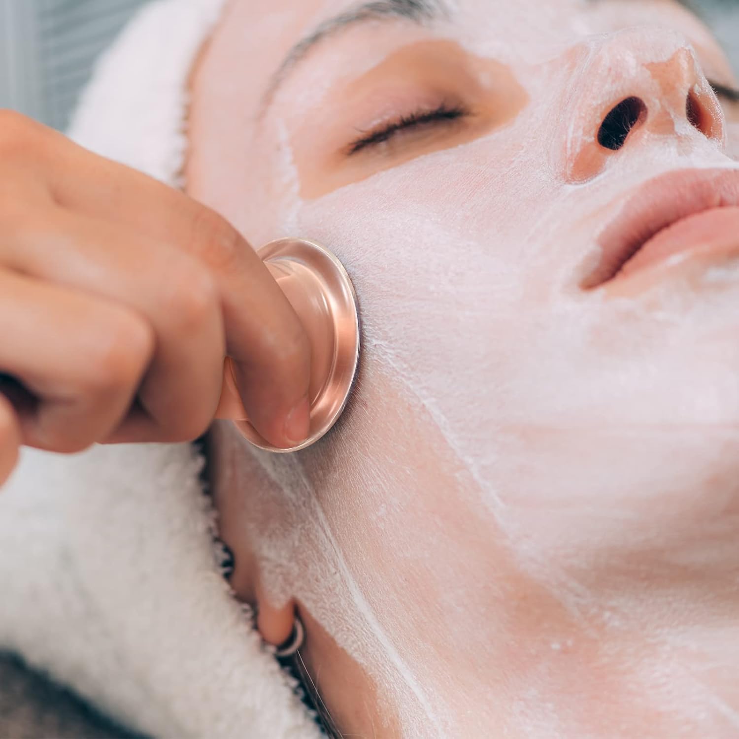 Nuanchu 2 Pieces Facial Cupping Set, Glass Cupping Cups Glass Silicone Cups Vacuum Suction for Face Skin Back Shoulder Muscle(1 Inch and 0.65 Inch Diameter,Black) - Image 6