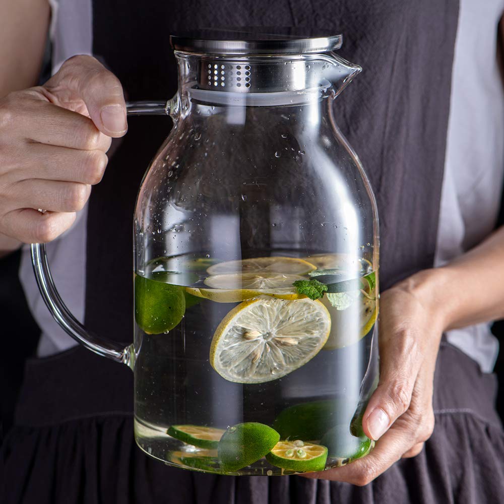 Glaskrug mit Deckel und Ausguss, hohe Hitzebeständigkeit, für heißes/kaltes Wasser und Eistee, 2 l