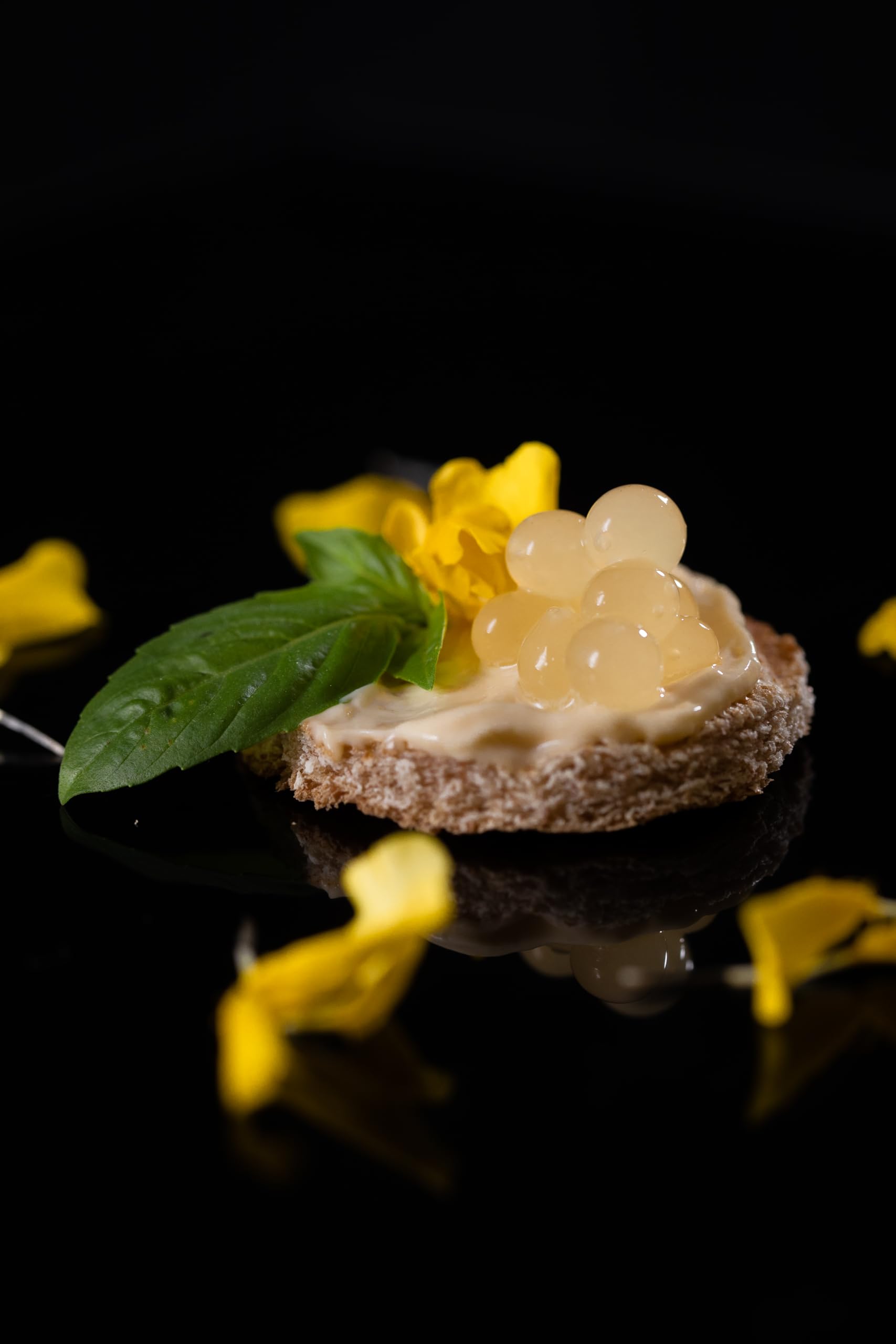 Perlas limón para cóctel. Fruta concentrada en perlas para coctel /decoración / tapas / ensaladas / navidad / bebidas. Esferas zitron. Tarro de 180gr, 160-180 esferas.