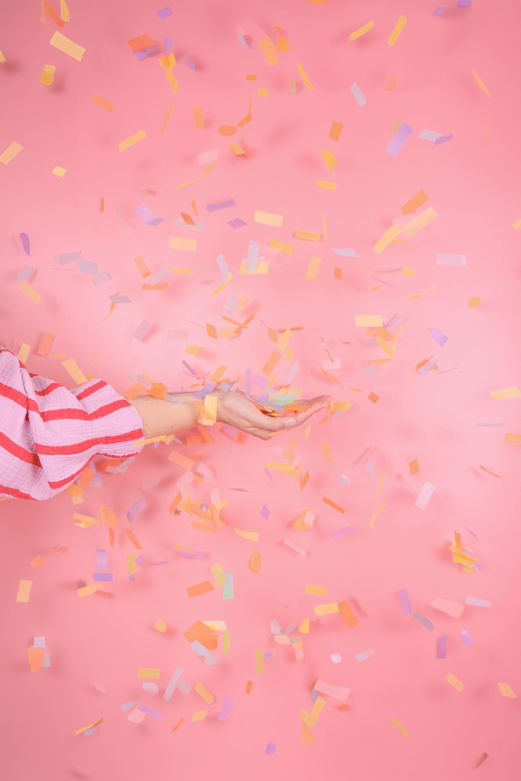 Konfettikanone mit Streifen 20cm x 24 Stück - 5 bis 8 m Effekthöhe - Konfetti Kanone Geburtstag Hochzeit - Party Popper - Konfettiregen Shooter - Konfettibombe - Bunt Pastell