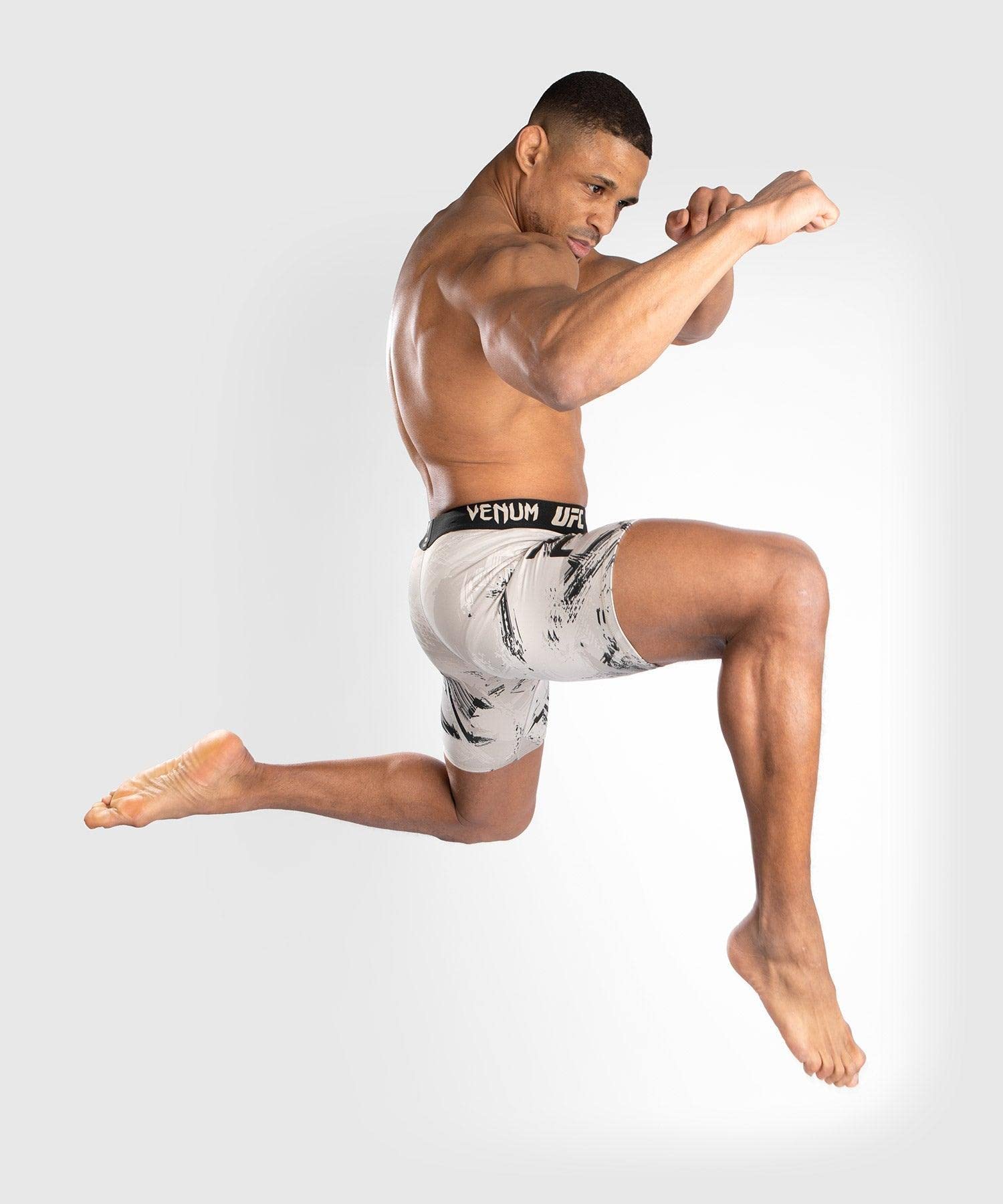 Venum UFC VENUM AUTHENTIC FIGHT WEEK MENS 2.0 VALE TUDO - Short De Sport Black V2t42e014 Q11