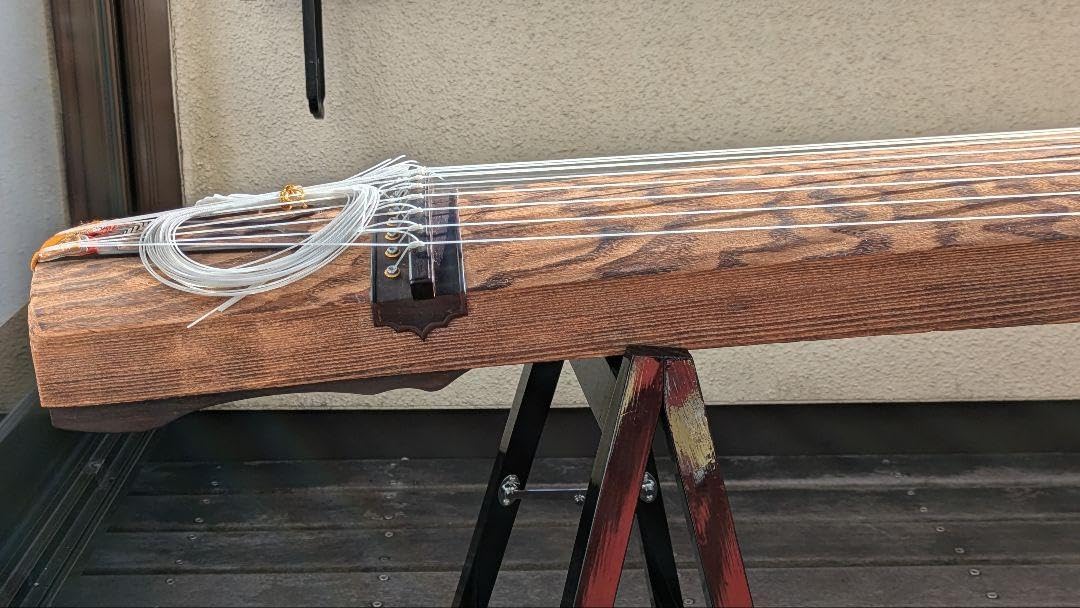 十三絃箏 油箪 箏に相応しい天然琴柱の琴柱 中古 刳り甲 十