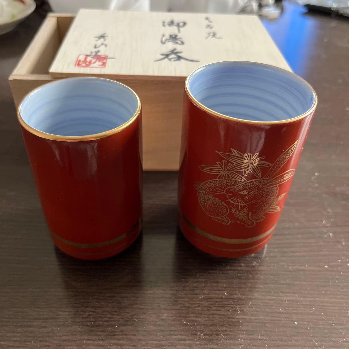 Amazon.co.jp: 九谷秀山造 夫婦湯呑 兎 : ホーム＆キッチン