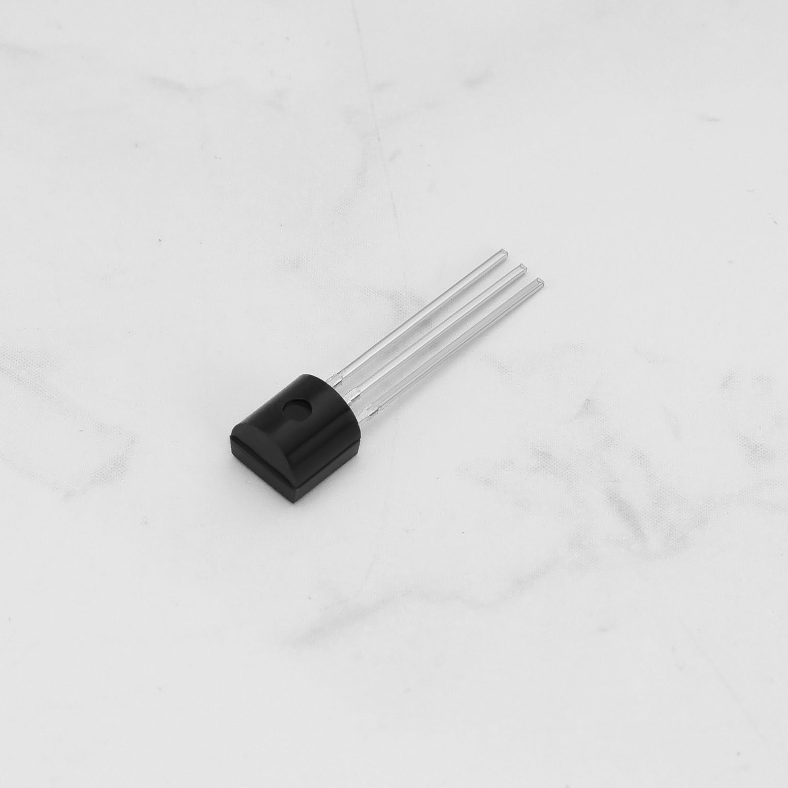 ECSiNG 10 Pezzi Transistor J-FET A Canale N DC 25 V 100 MA 2N3819 Transistor J-FET TO-92 Transistor FET Per Applicazioni Di Mixer Audio Basate Su RF