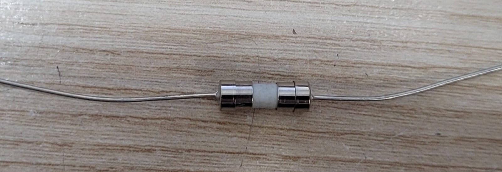 Generic (1 PC) 0675001MXE Compatible with LITTELFUSE