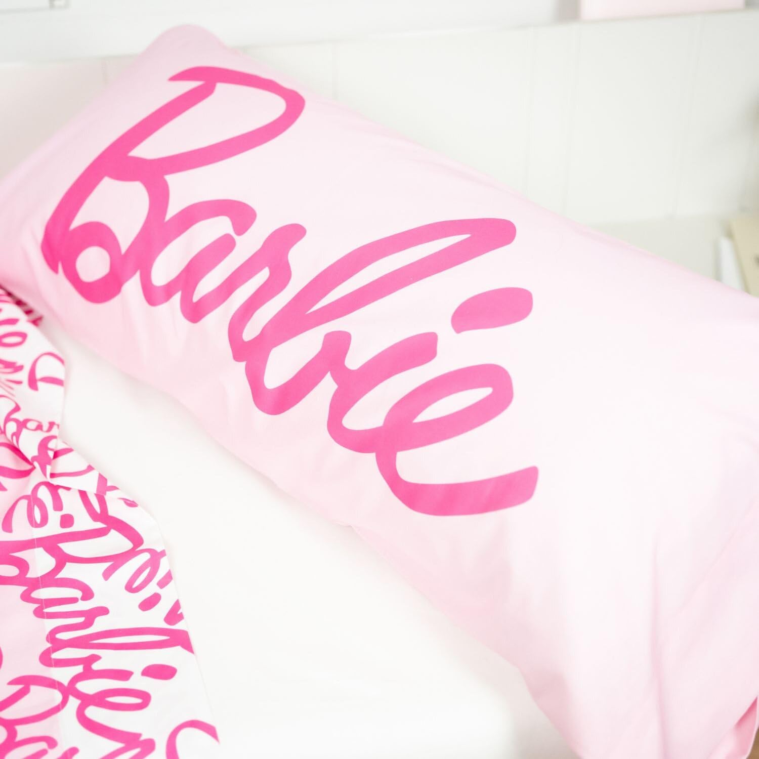Burrito Blanco | Juego de Sábanas Barbie 100% Algodón Cama 90 Rosa | 3 Piezas: Bajera, Encimera y Funda Almohada | 144 Hilos | Tacto Suave | Larga Duración | Fácil Planchado | Apto Secadora