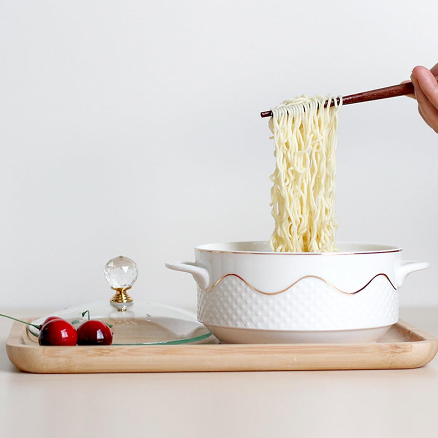 Ceramic Soup Tureen with Glass Lid Large Capacity Serving Tureen with Double Handles, White Porcelain Serving Tureen for Restaurant Home Kitchen Decoration Ceramic Covered Tureens