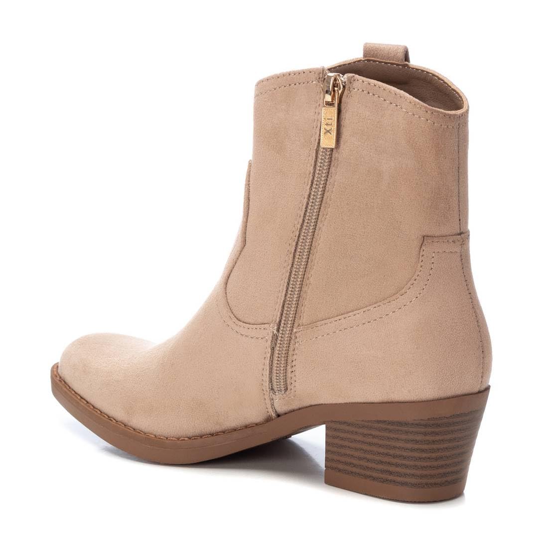 XTI - Botas Camperas Mujer - Calzado Cómodo y Versátil - Moda casual