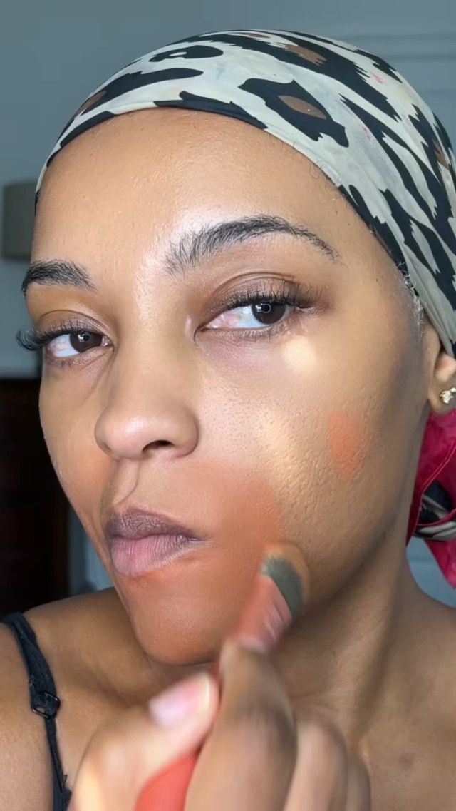 Watch Everyday Makeup Essentials on Amazon Live