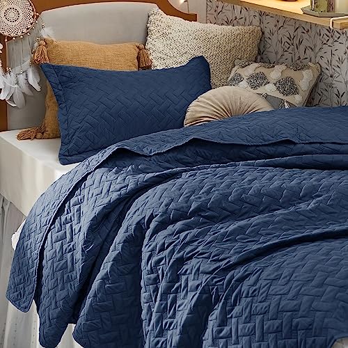 Image of Bedsure Quilts Twin Size - Lightweight Bedspreads Twin Size with Basket Weave Pattern, Soft Quilt Bedding Set, Navy Comforter Set Coverlet for All Seasons with 1 Pillow Sham (68 inch x 86 inch)