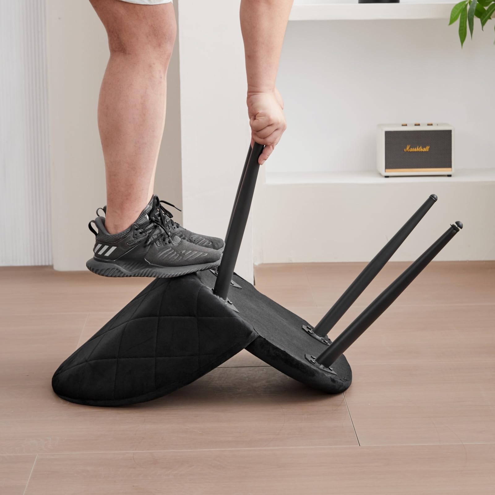 Set di 4 Sedia da Pranzo, Sedia da Pranzo in Morbido Velluto, Gambe in Metallo, Imbottitura Protettiva Regolabile - Nero