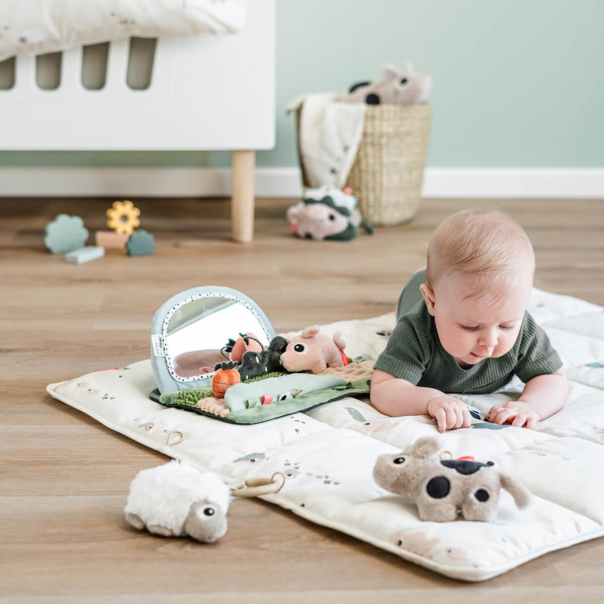 Done by Deer Miroir d’éveil Tummy Time – Jouet sensoriel bébé avec hochet, Textures, Contrastes – Miroir Ajustable antidérapant – Tiny Farm – Multicolore – 0+ Mois