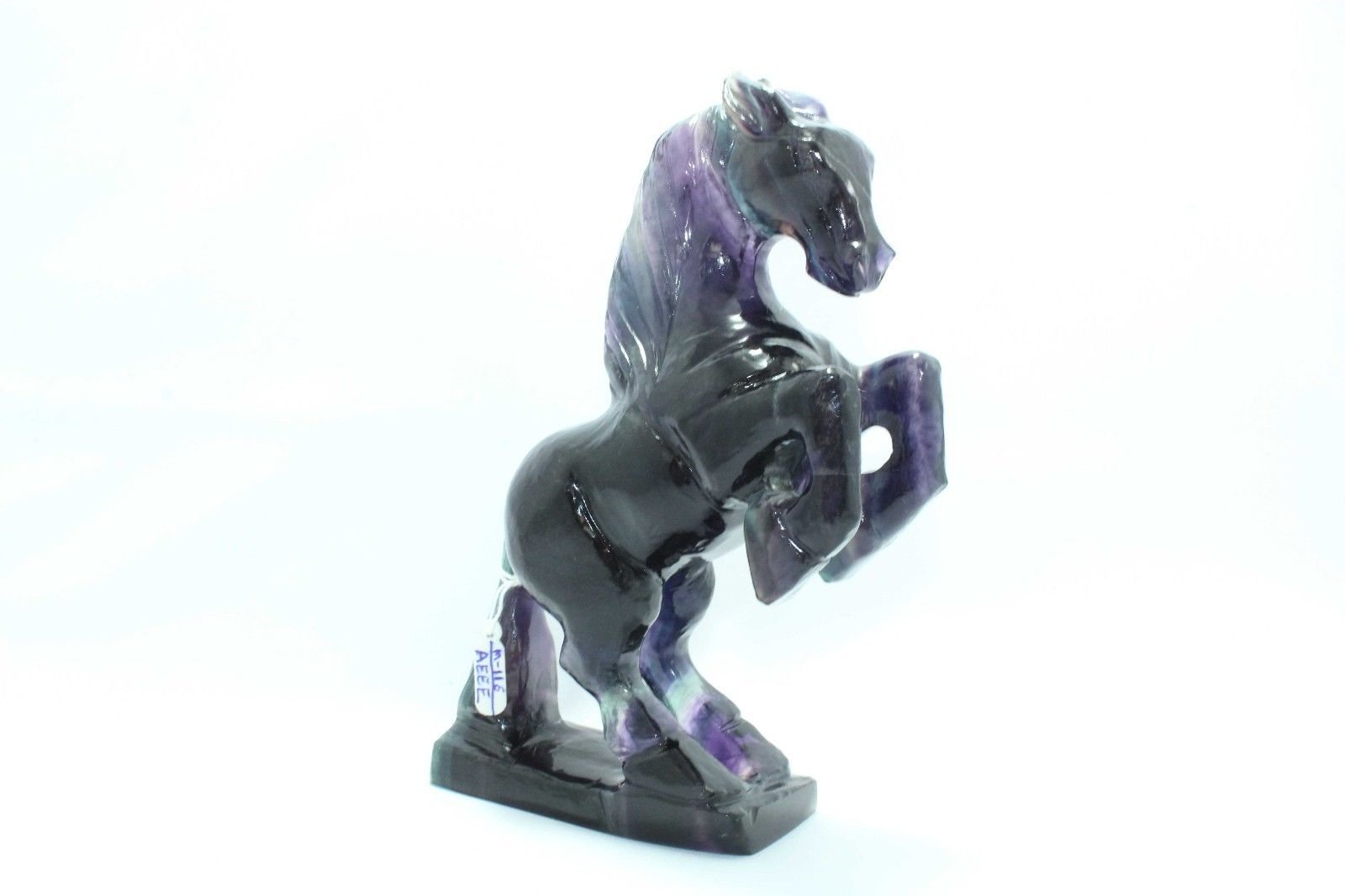 Figurine de cheval sautant en fluorite pour harmoniser l'ambiance de votre bureau