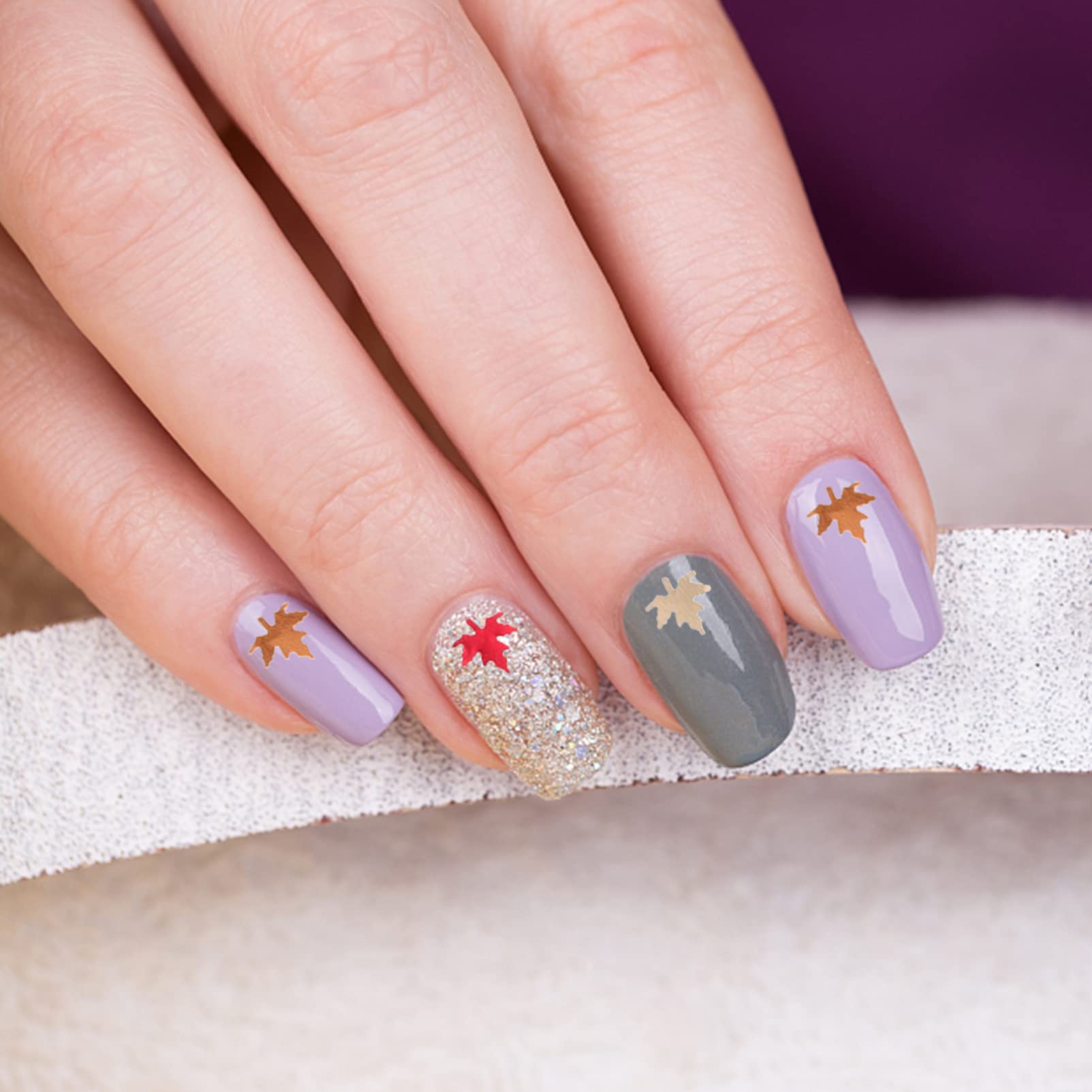 Didiseaon 6 Pezzi Glitter per unghie in acero strenne natale gel unghie colorati Adesivi per unghie 3d adesivi per unghie margherita adesivo per manicure paillettes per unghie foglia d'acero