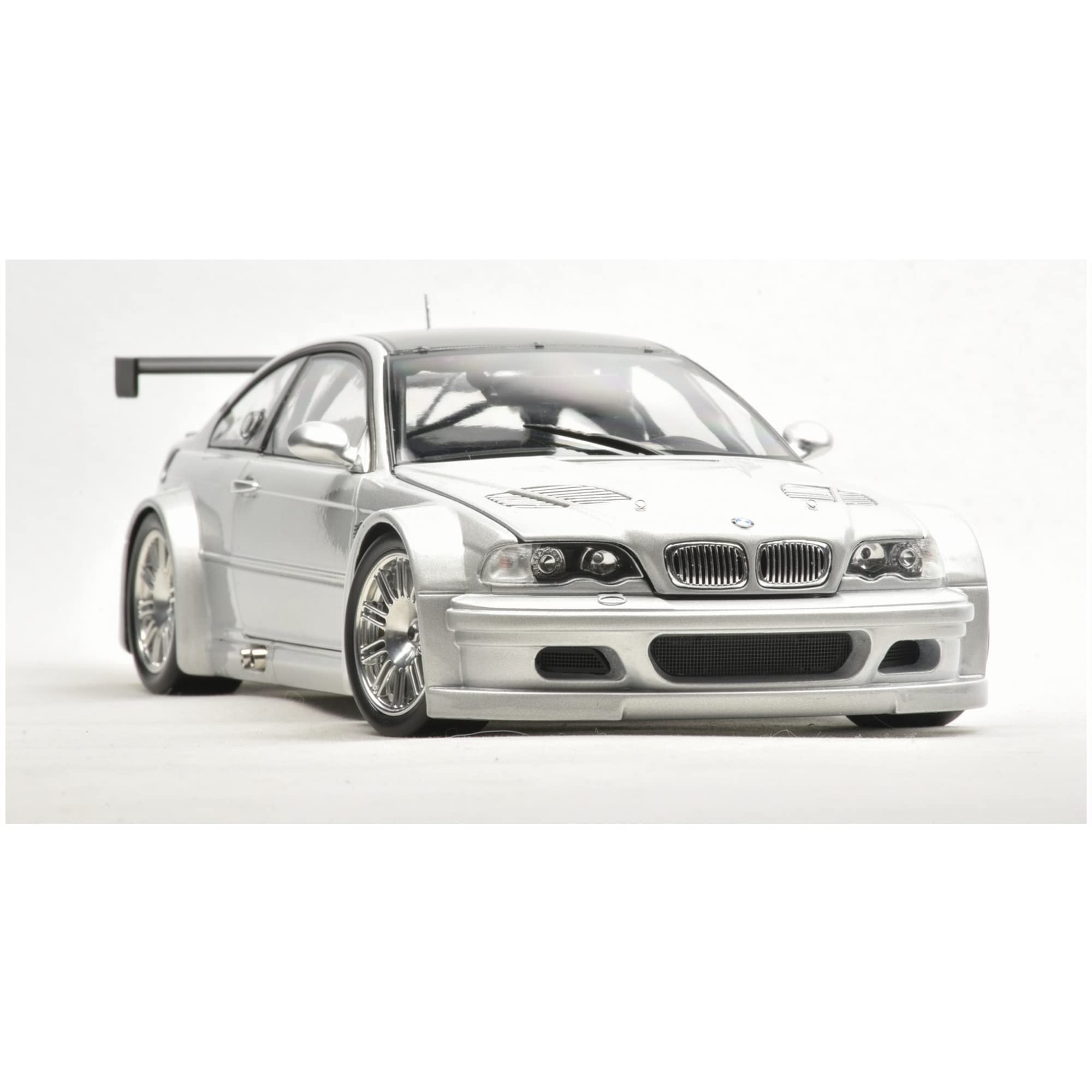 Best Gift 1/18 for BMW M3 GTR E46 Classic Collectibles Metal