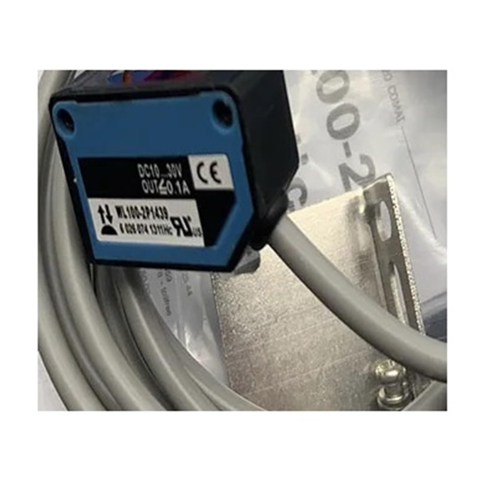 Capteur WL100-2P1409S34 à commutation rapide pour convoyeur industriel
