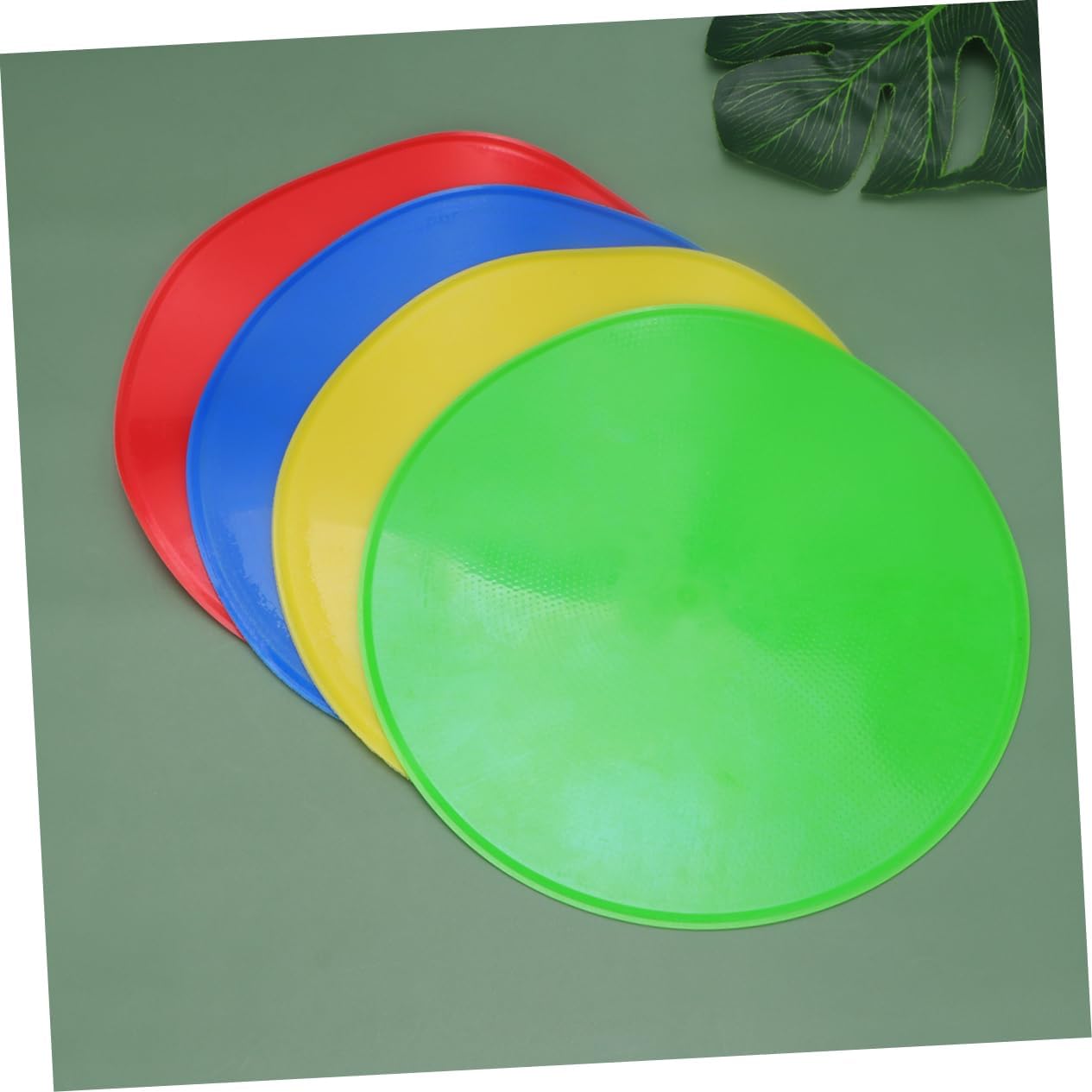 4pcs Round Soccer Training Markers Spot Markers for Agility Drills Yellow Red Blue Green for Football Basketball Gym Class Activities