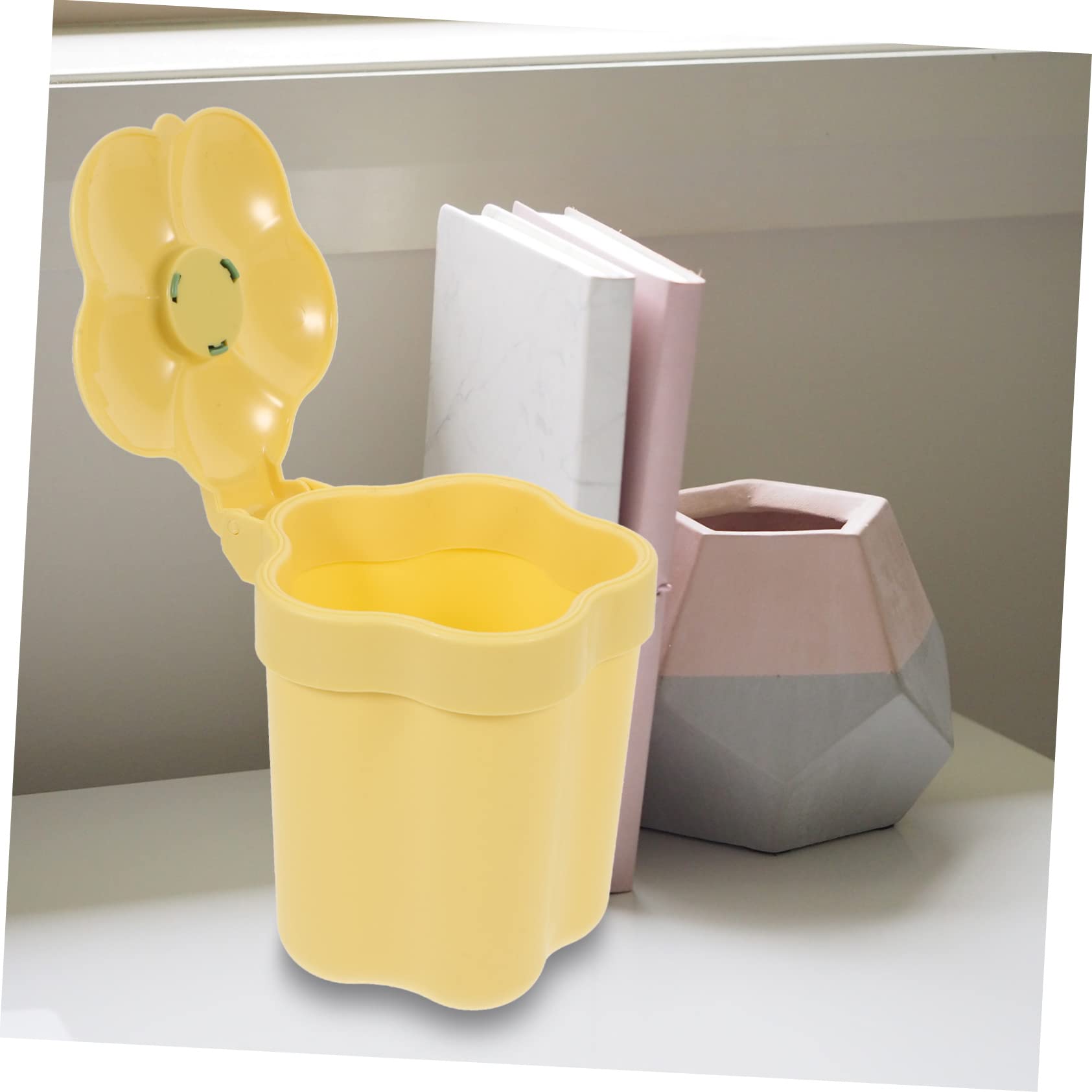 Amazon｜UTHCLO 花の形をした装飾ゴミ箱 卓上用小型ゴミ箱 ベッド