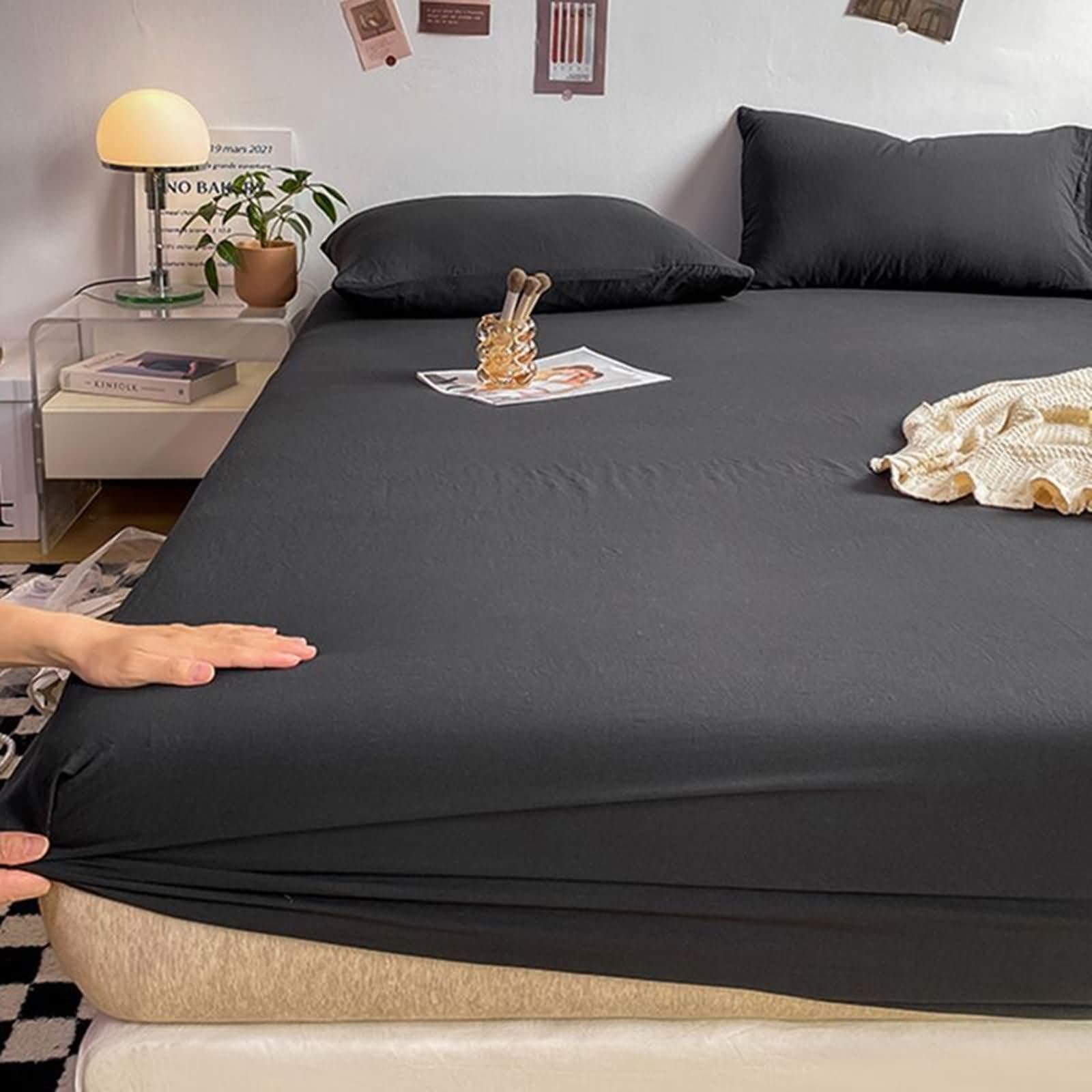 Musihy King Fitted Sheets Only, Bamboo Fiber Solid Color Fitted Sheet Mattress Protector, Soft, Wrinkle Free, Black, Super King (180x220cm)