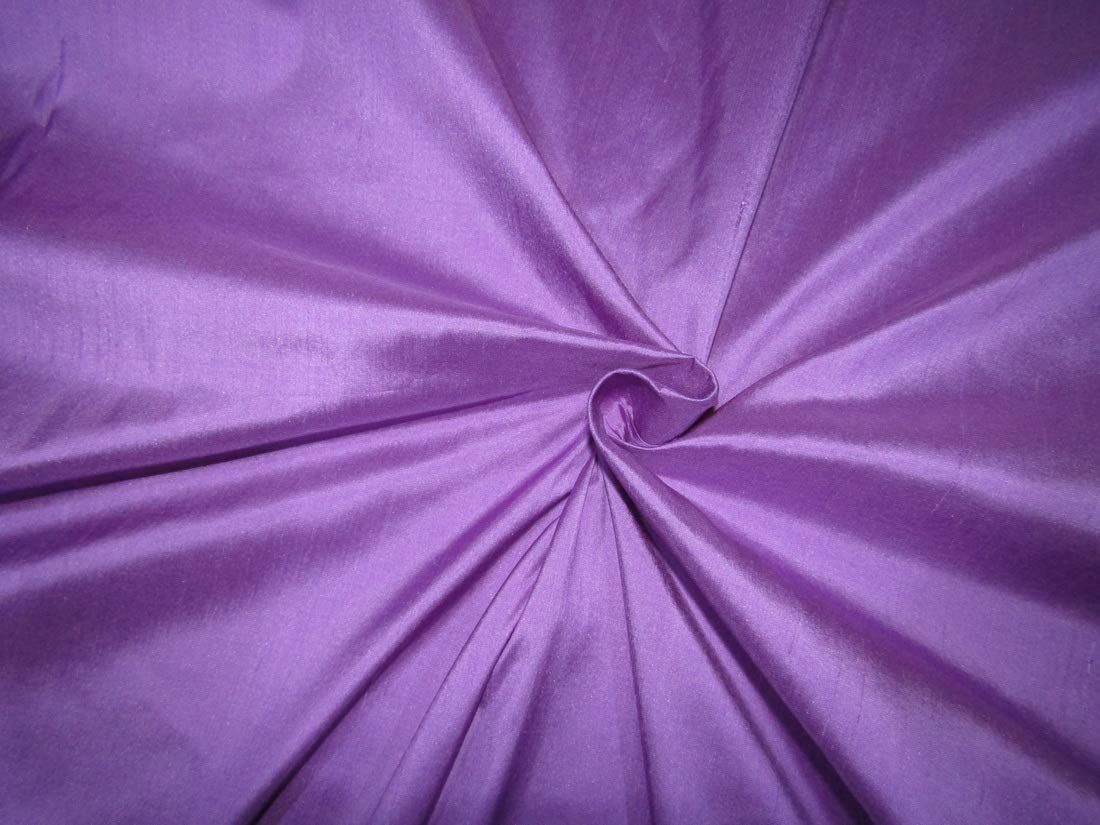 Soie Dupioni violet noir pour donner vie à vos créations de rêves