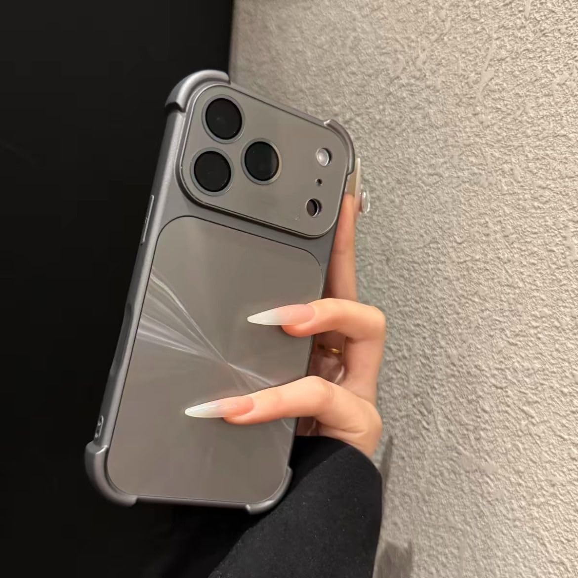 Étui de luxe laser aurora iPhone 16 Plus finition gris premium - 7