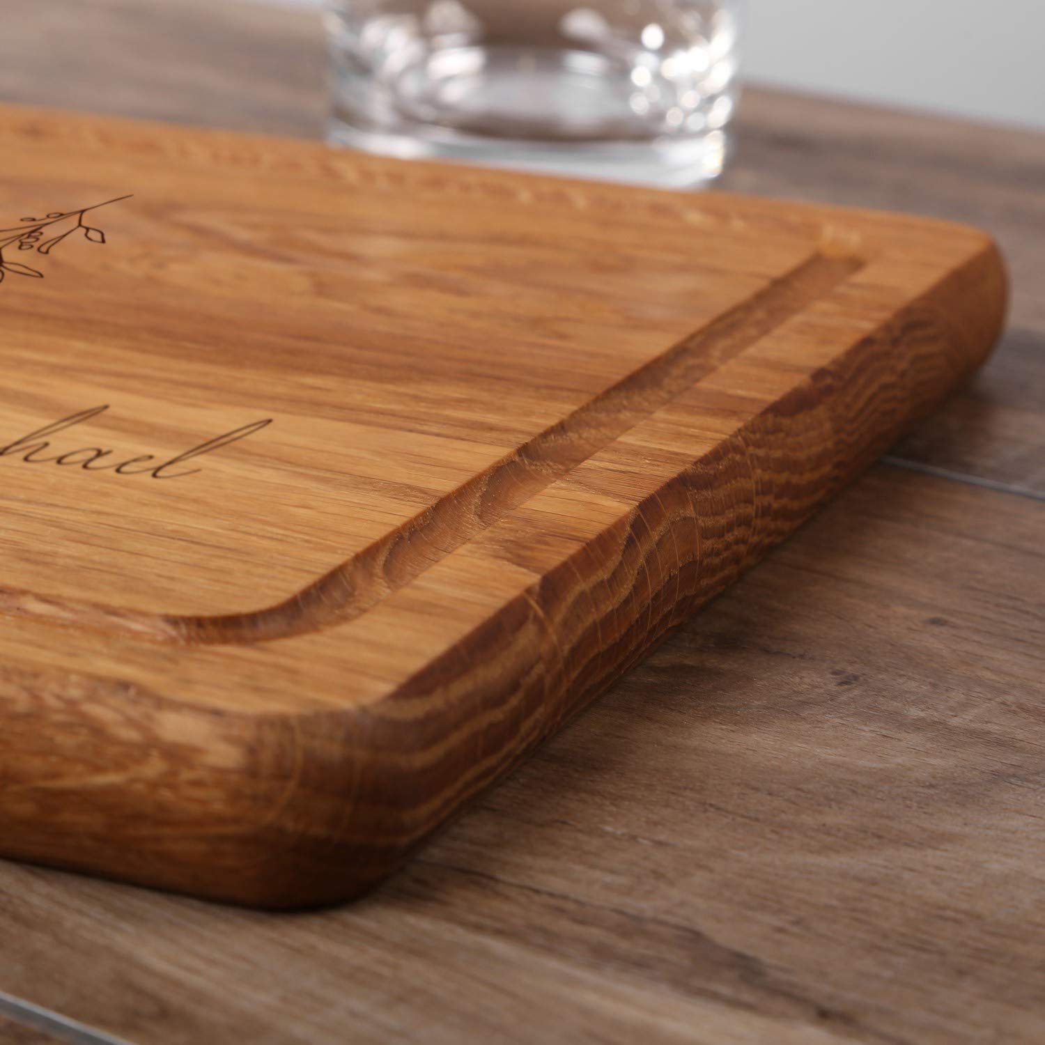FORYOU24 Holz Schneidebrett dunkel mit Gravur Motiv 08 - personalisiert mit Wunsch-Namen Küchenbrett graviert als Geschenkidee zur Hochzeit