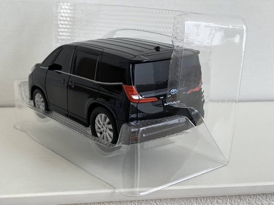 Amazon.co.jp: 新型 ノア ミニカー トヨタ プルバックカー