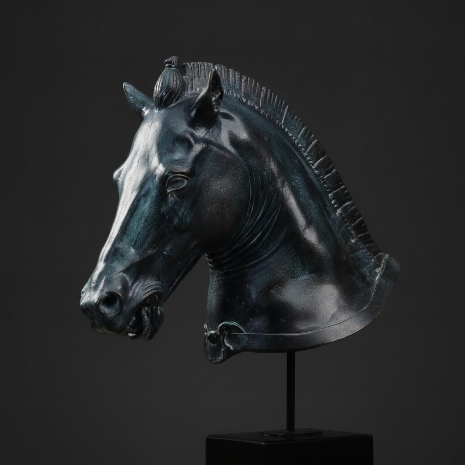 Baoblaze Escultura de Caballo Resina Busto Caballo Estatua Vintage Figura Ornamental con Tonos Oscuros y Presencia Adecuada para Sala de Estar Recibidor Estantería 35x15.5x54.5cm