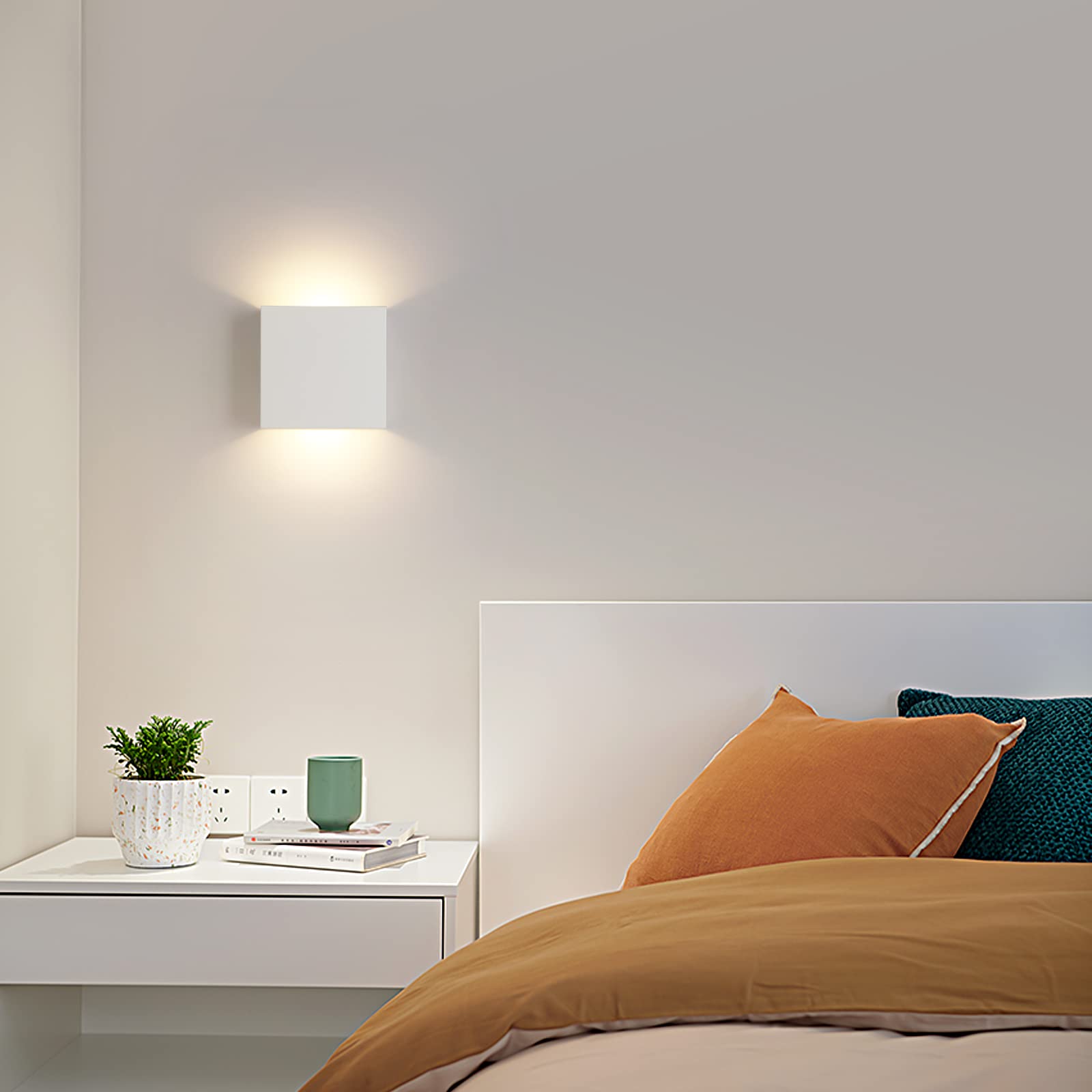 FUPE 2 Pezzi Applique da parete interno,LED Lampada da Parete interno,Moderno Up Down Applique da Parete 12W Bianco Neutro,Lampada da Parete Interni 1200LM per soggiorno,camera da letto,corridoio