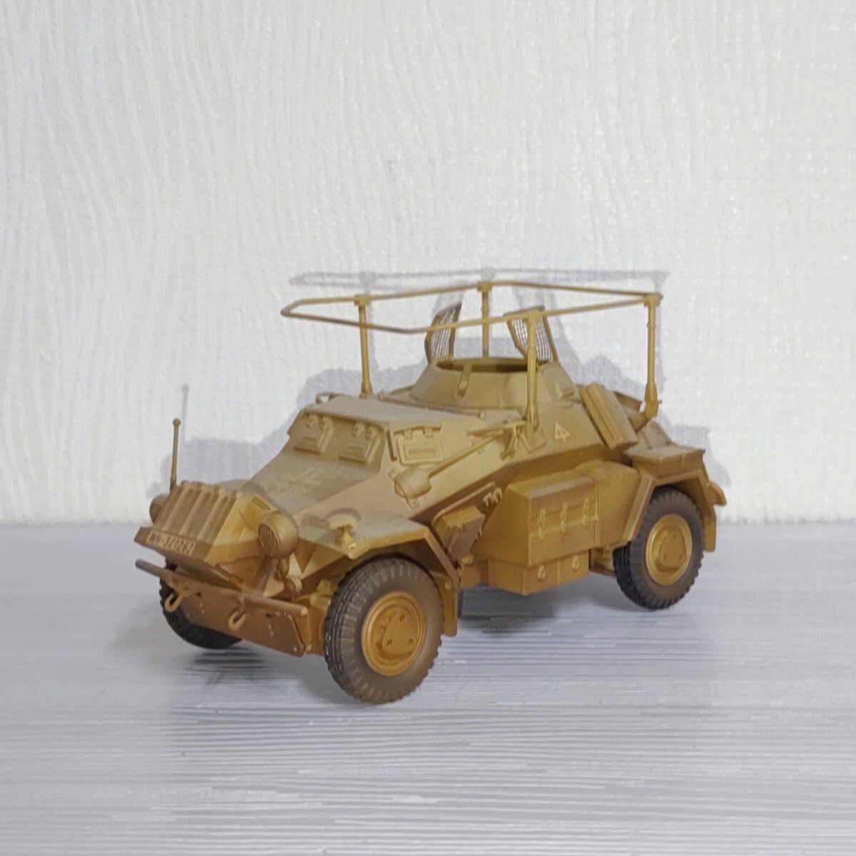 1/35 ドイツ軍 sd.kfz223 フンクワーゲン 無線指揮車 プラモデル 完成品 第二次世界大戦 装甲車