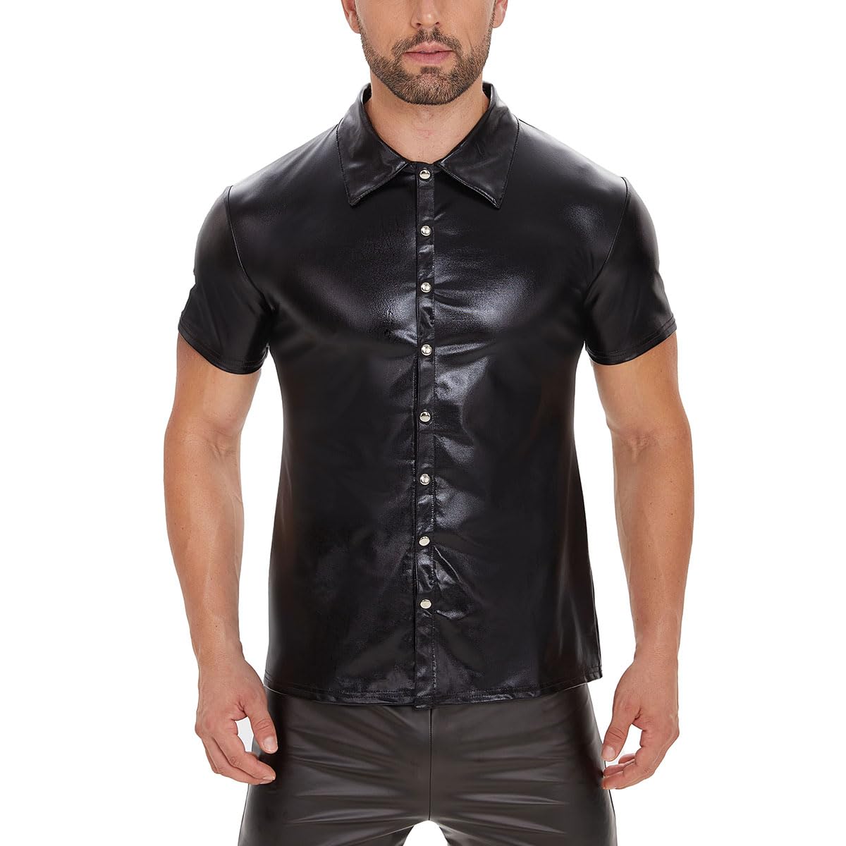 Camisa sexy de charol brillante de manga corta para hombre, camisa de cuero suave para el tiempo libre con solapa, trajes de club, camiseta musculosa elástica, color negro con botones