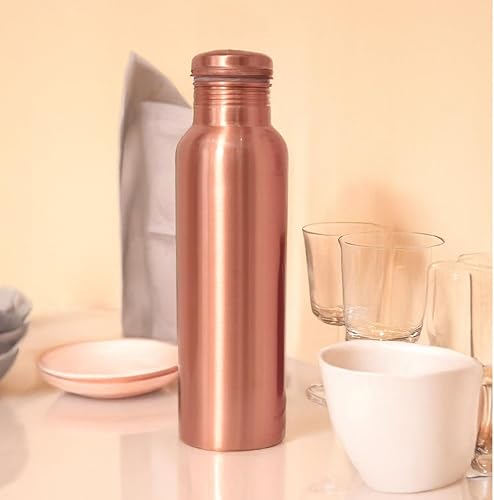 Miniatura 2 de Aqua Vita Vessel Ayurvedic Copper es una botella de agua elegante y ecológica hecha de cobre 100% puro