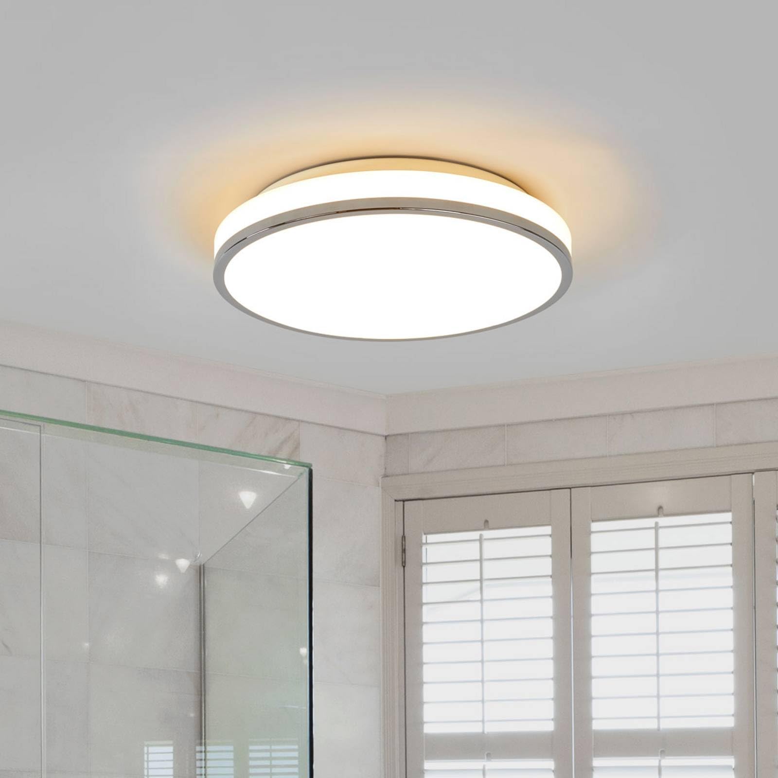 Lindby LED Deckenlampe Lyss (spritzwassergeschützt (Modern) in Weiß aus Glas (1 flammig,) - Bad Deckenleuchte Lampe Badezimmerleuchte