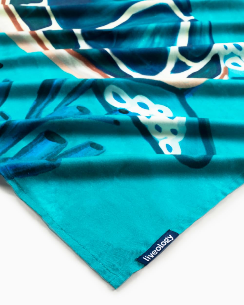 Liveology Turtled Printed Turkish All-Purpose Ultra-Light 180 GSM Towel | Bath, Beach, Pool, Travel & Sport | Blend of Bamboo Viscose & Cotton | Breathable & Highly Absorbent 1