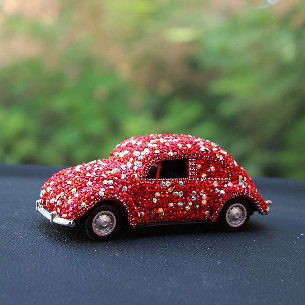 Figurines artisanales de voiture rouge pour collection de couple et décor auto