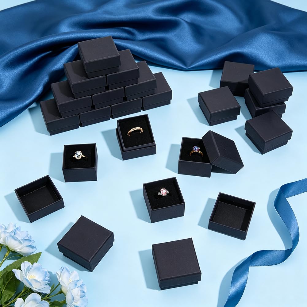 PH PandaHall Schmuckring-Geschenkboxen, 5,1 x 5,1 x 3 cm, schwarz, Kraftpapierhalter mit Deckel, quadratischer Ring, Aufbewahrungsbox, mit Schwamm gefüllt, Präsentationsbox aus Karton, Ohrringe