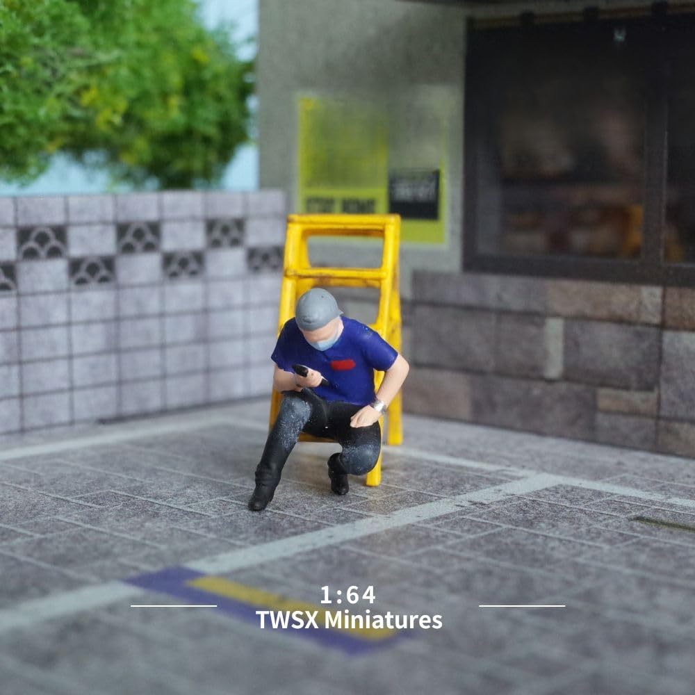 Workers Sitting On The Ladder 2pcs, 1:64 Scale, Worker,Miniature People, Miniature Models, Suitable for DIY Landscapes, Creative Scenes, Matching and Macro Photography