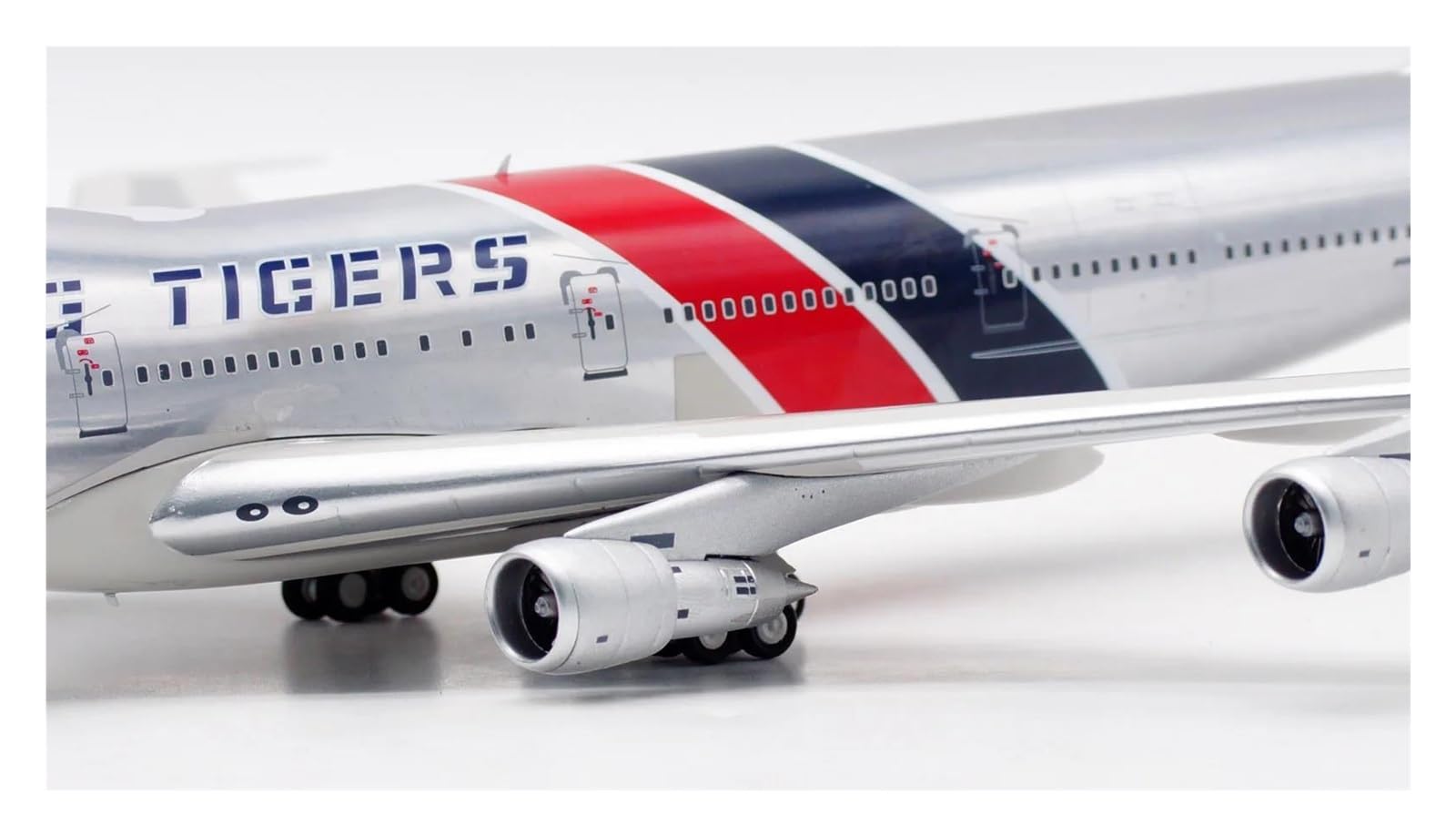 Plane Giocattolo IF741FTSM-P Inflight 1:200 Flying Tigers Airlines Boeing B747-100 Diecast Aereo Jet Modello N800FT