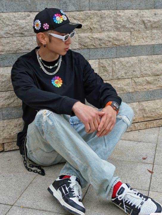 Amazon.co.jp: 完売品New Era×村上隆 コラボ Flowe Flag ロンT Amazon.co.jp: 完売品New Era×村上隆 コラボ Flowe Flag ロンT