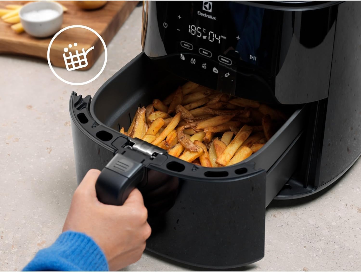 Electrolux Freidora de aire EAF5B – Capacidad 5 l – Freidora de aire Revestimiento antiadherente – 1500 W – 8 programas preestablecidos – Lavable en lavavajillas – Temporizador 0 – 60 min – 80 – 200