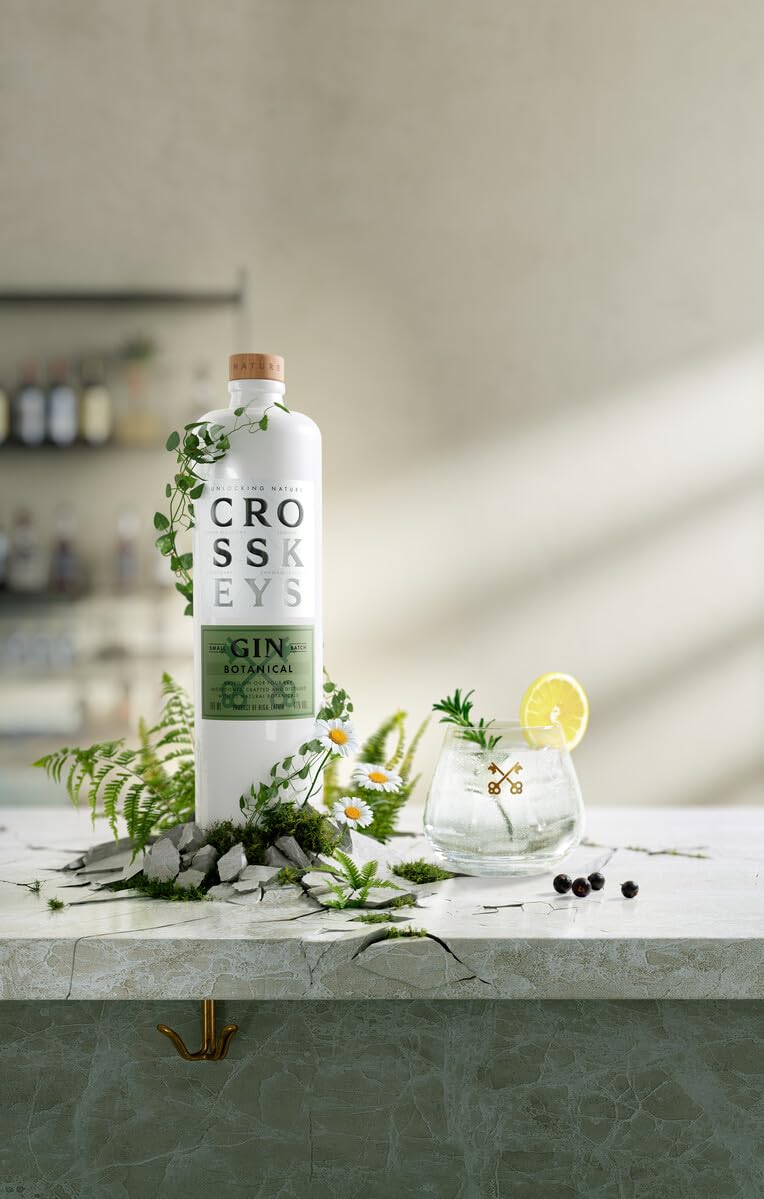 Cross Keys Gin Botanical - Gin botanico distillato artigianalmente con camomilla, fiori di tiglio e rosmarino - 41% vol. Bottiglia di argilla da 70 cl (700 ml / 0,7 litri).