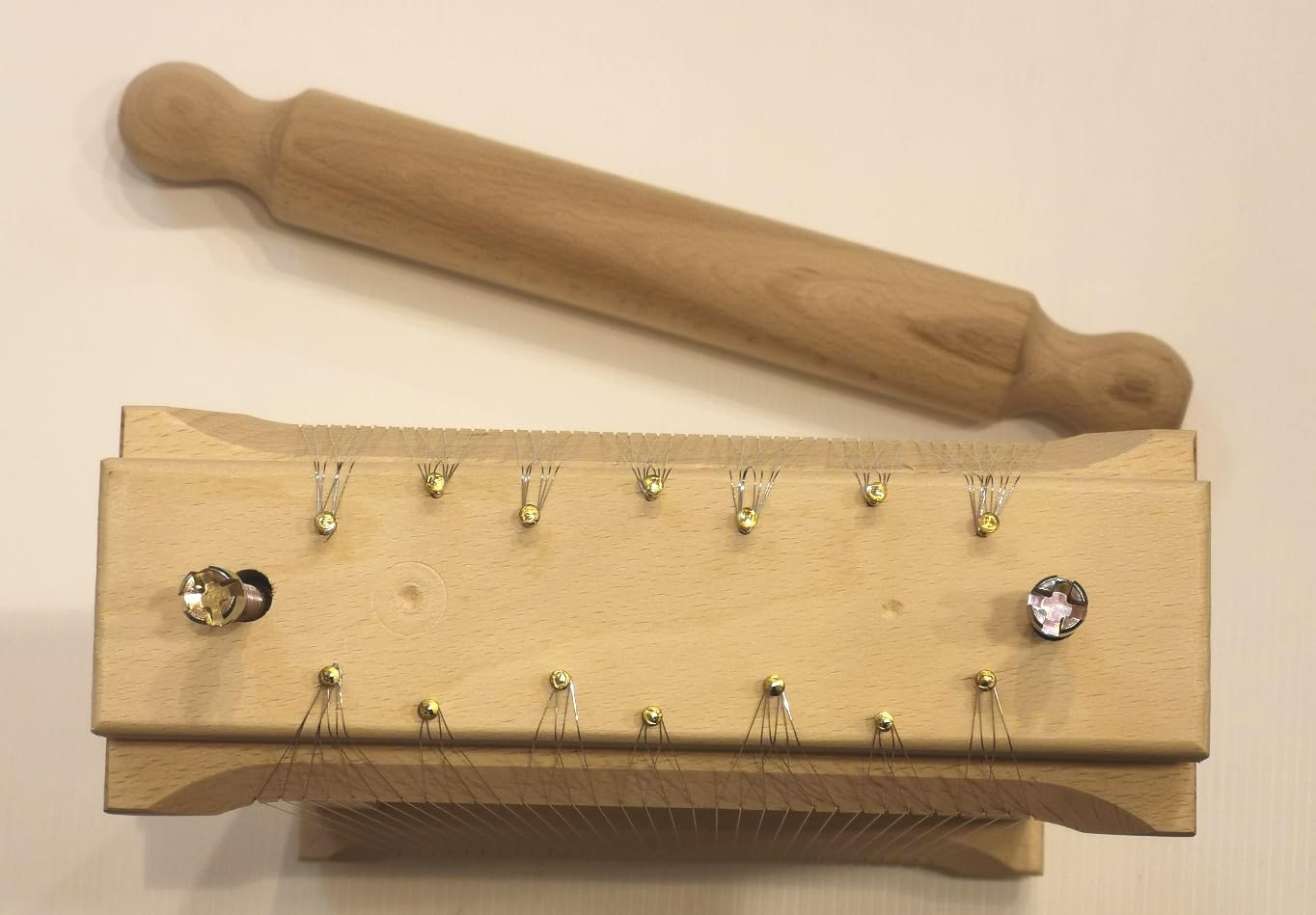 Chitarra in legno per Spaghetti alla chitarra e Tagliatelle con Mattarello e ricettario