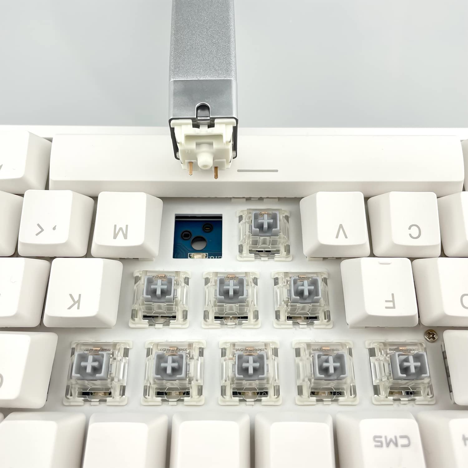 Gateron G Silver Pro Commutateurs pré-lubrifiés 3 broches RVB SMD linéaire anti-poussière à ressort unique pour clavier mécanique de jeu (72 pièces, argent)