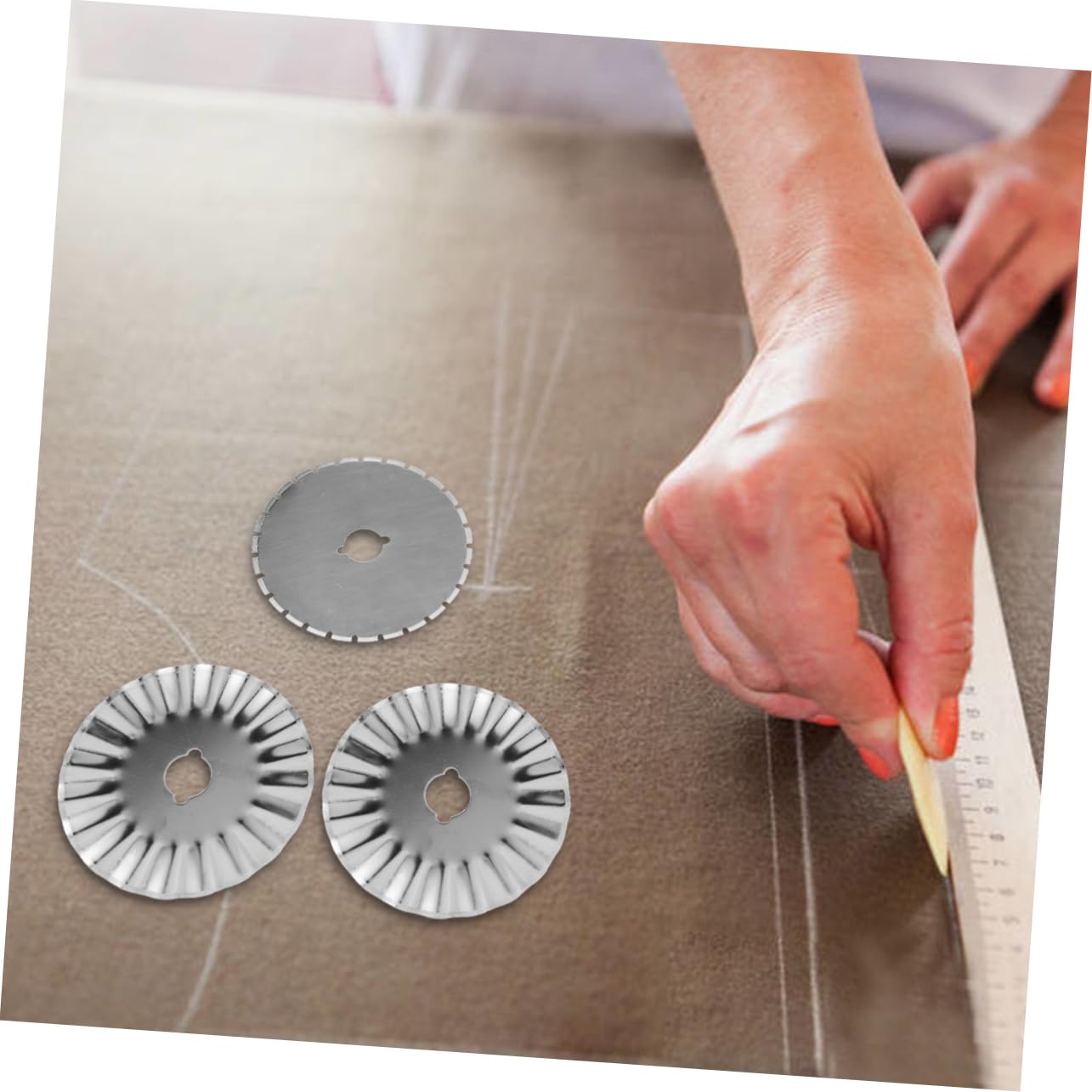 14pezzi Lame Per Cutter Seghettata Ondulate Con Custodia Per e Accessori Per e Crafting