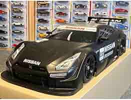 タミヤ ラジコン Nissan Z GT500 塗装済 スペアボディ 1/10黒 タミヤ ラジコン Nissan Z GT500 塗装済 スペアボディ 1/10黒