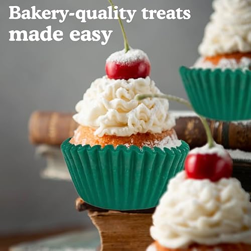 Vista 130 de Regency Wraps Vasos para hornear de grado profesional a prueba de grasa, paquete de 40 unidades, revestimientos estándar, lunares azul cobalto